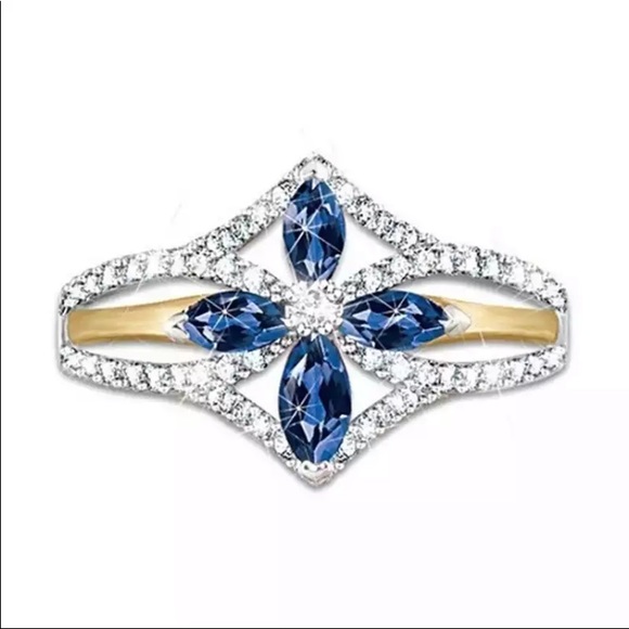 NEW IN Blue Cross Two Tone Ring - Picture 2 of 4